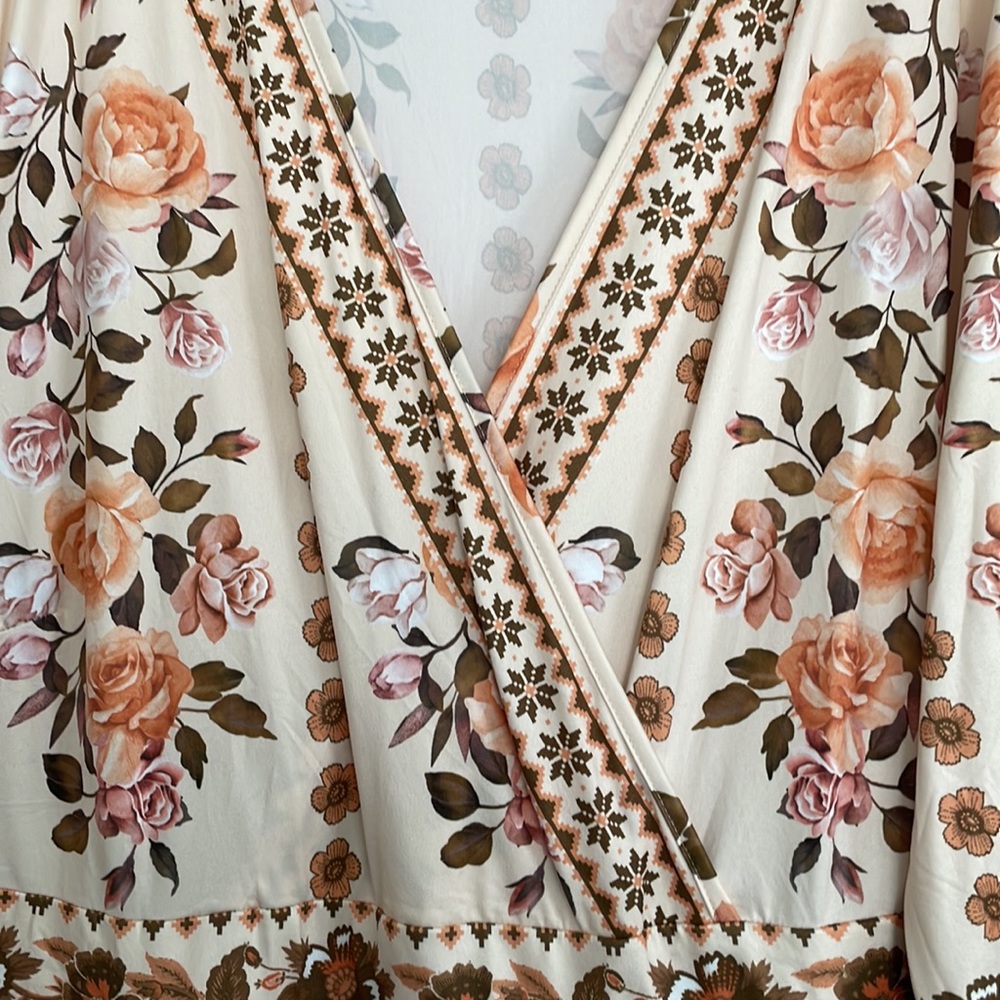 Shein Dress - Picture 4 of 10